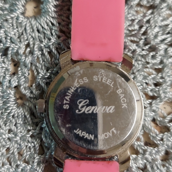 🐋 Geneva Girl's 👧  Watch 🐋 - Picture 4 of 6